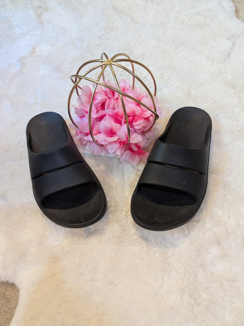Oofos Black Slides, Men's 11 Women's 13